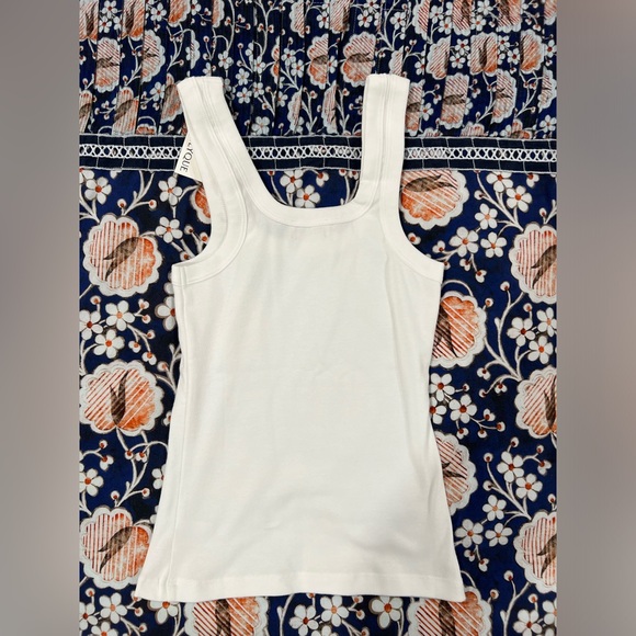 CLYQUE The Label White Tank - Picture 2 of 3